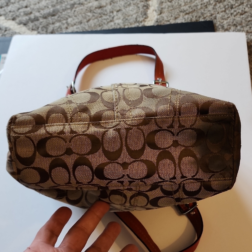 Coach Hampton Signature Tote. PROJECT BAG - Picture 11 of 16